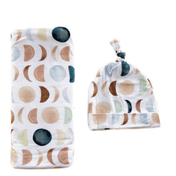 🌑🌙NIB LS Luna Swaddle Set🌙🌑 - Picture 2 of 3